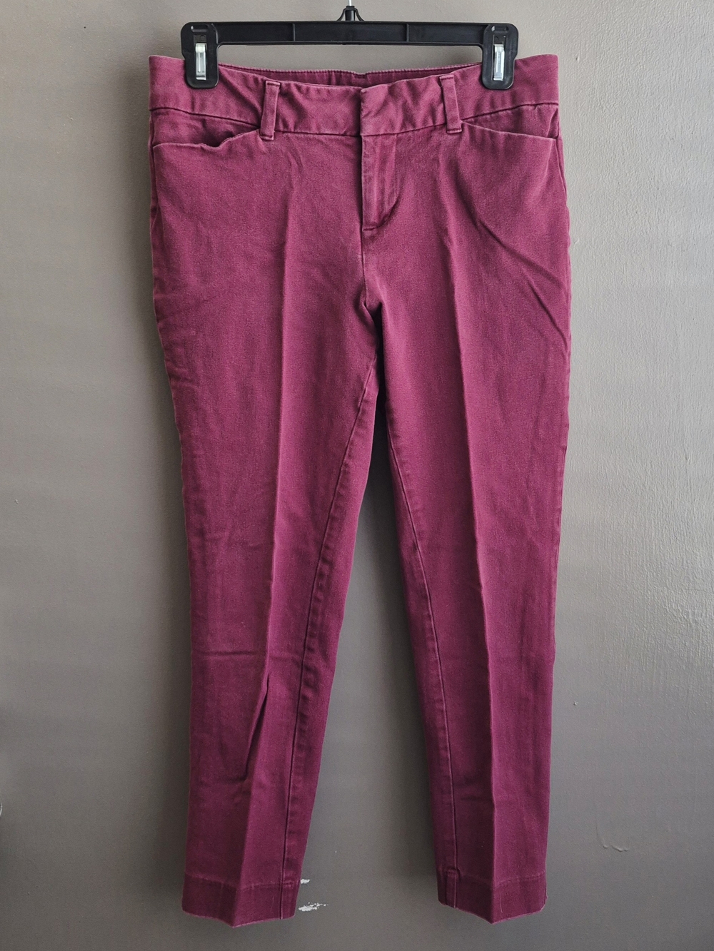Faded Glory Magenta Slim Ankle Cropped Trousers